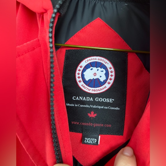Authentic Canada Goose parka. Size XXS - Picture 4 of 10
